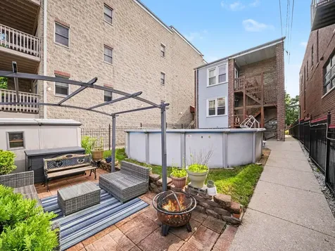 4749 North Dover Street Chicago IL 60640