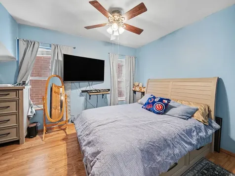 4749 North Dover Street Chicago IL 60640