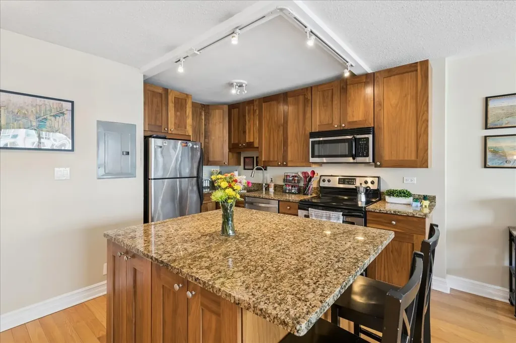 2930 North Sheridan Road Chicago IL 60657