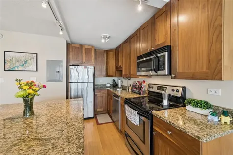 2930 North Sheridan Road Chicago IL 60657