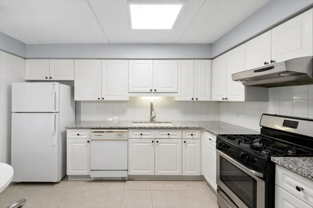 3900 West Bryn Mawr Avenue Chicago IL 60659