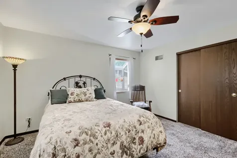 390 Cornell Lane Elgin IL 60123