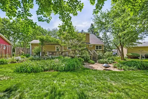 390 Cornell Lane Elgin IL 60123