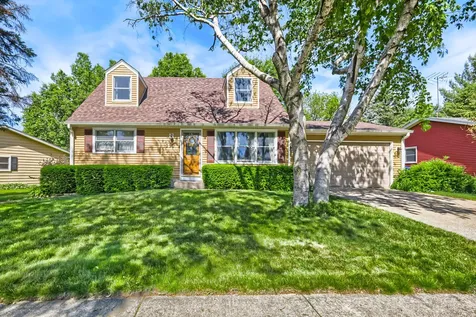 390 Cornell Lane Elgin IL 60123