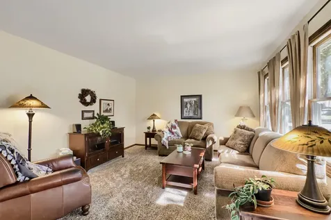 390 Cornell Lane Elgin IL 60123