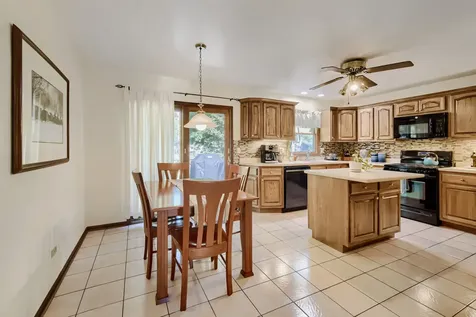 390 Cornell Lane Elgin IL 60123