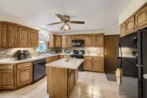 390 Cornell Lane Elgin IL 60123