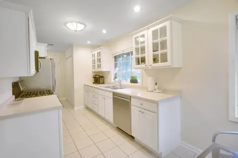 198 Oakwood Drive Wood Dale IL 60191