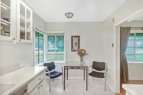 198 Oakwood Drive Wood Dale IL 60191