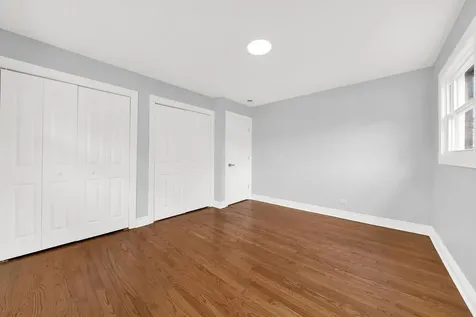 3245 South Manor Drive Lansing IL 60438