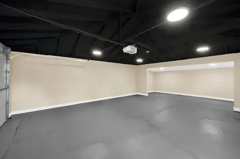 3245 South Manor Drive Lansing IL 60438