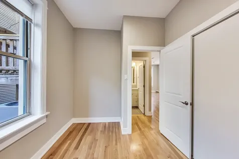 1914 West Crystal Street Chicago IL 60622