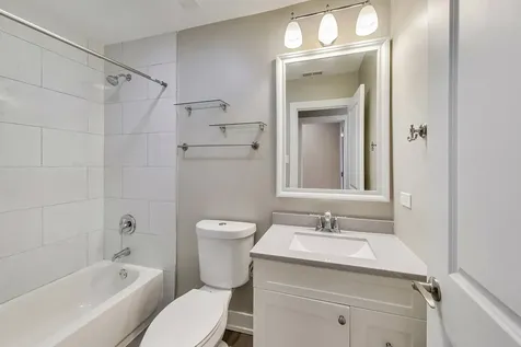 1914 West Crystal Street Chicago IL 60622