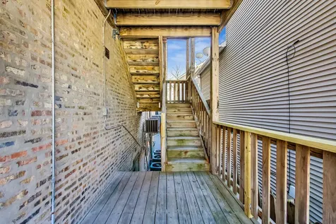 1914 West Crystal Street Chicago IL 60622