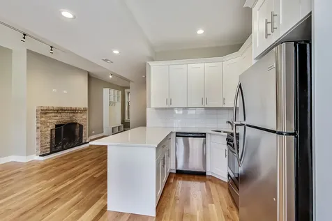 1914 West Crystal Street Chicago IL 60622