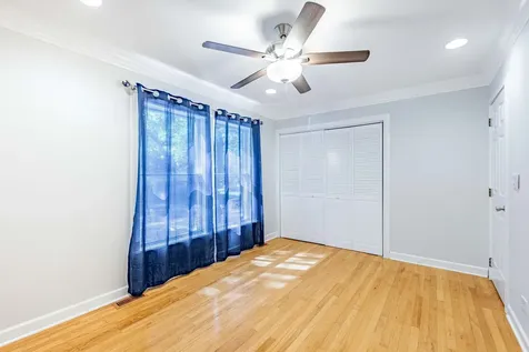 3413 South Indiana Avenue Chicago IL 60616