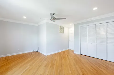 3413 South Indiana Avenue Chicago IL 60616