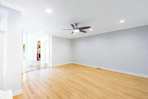3413 South Indiana Avenue Chicago IL 60616