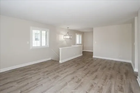 123 Fairlane Court Bloomingdale IL 60108