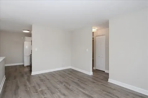 123 Fairlane Court Bloomingdale IL 60108