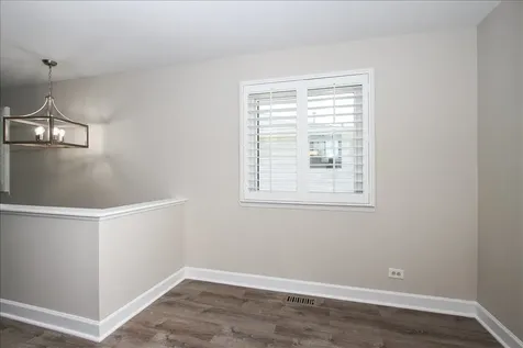 123 Fairlane Court Bloomingdale IL 60108