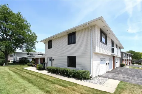 123 Fairlane Court Bloomingdale IL 60108