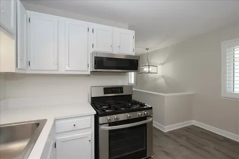 123 Fairlane Court Bloomingdale IL 60108