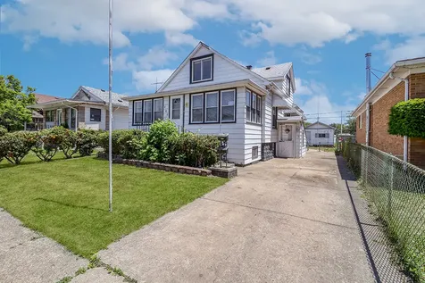 609 Greenbay Avenue Calumet City IL 60409