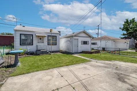 609 Greenbay Avenue Calumet City IL 60409