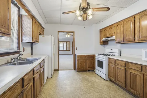 609 Greenbay Avenue Calumet City IL 60409