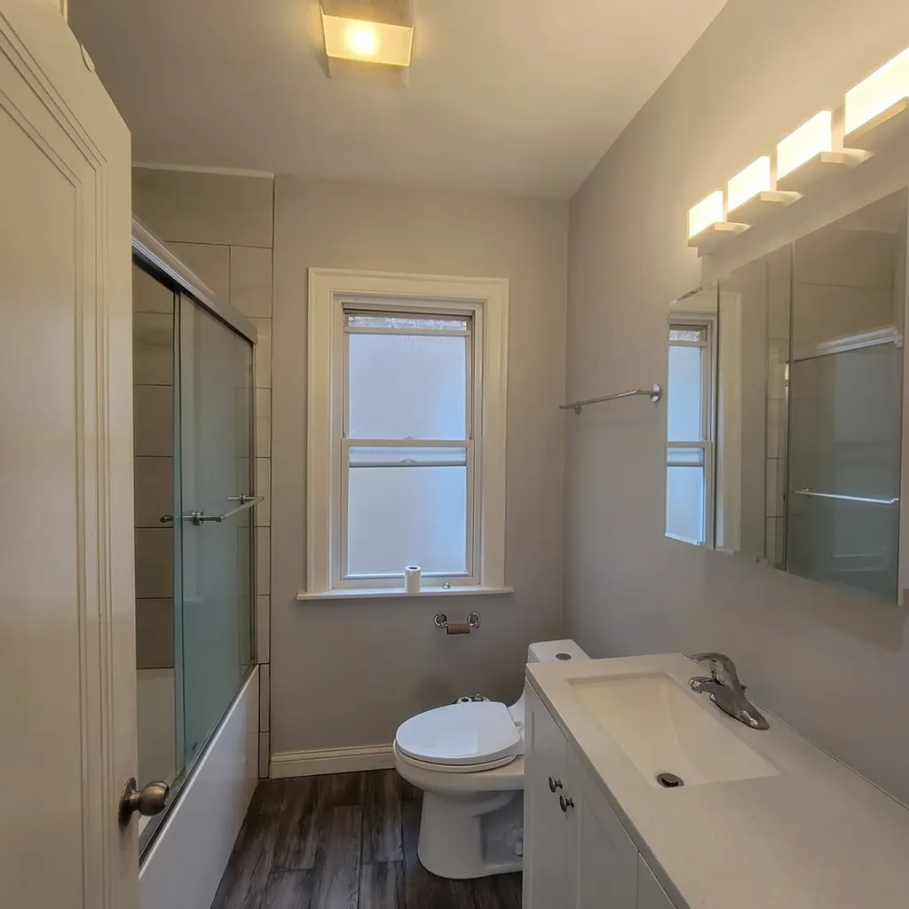 5632 North Rockwell Street Chicago IL 60659