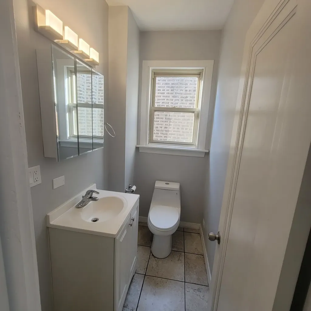5632 North Rockwell Street Chicago IL 60659