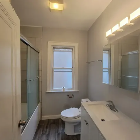 5632 North Rockwell Street Chicago IL 60659