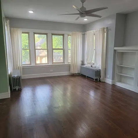 5632 North Rockwell Street Chicago IL 60659