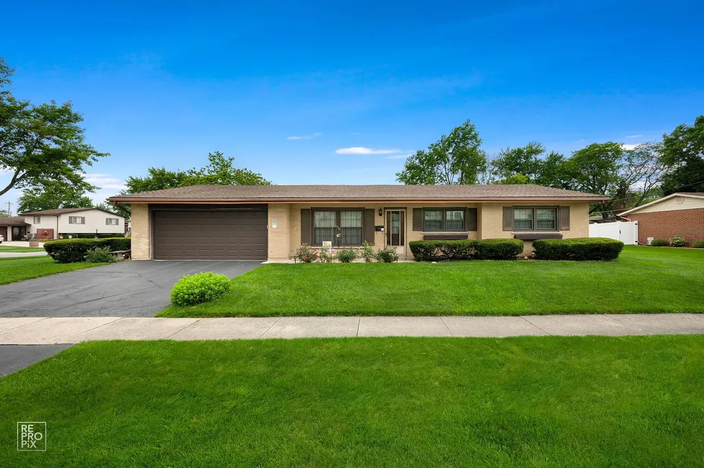 7410 Churchill Drive Hanover Park IL 60133