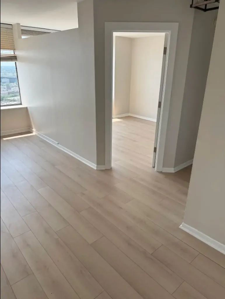 3930 North Pine Grove Avenue Chicago IL 60613