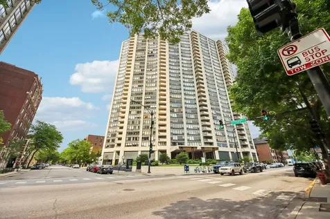 3930 North Pine Grove Avenue Chicago IL 60613