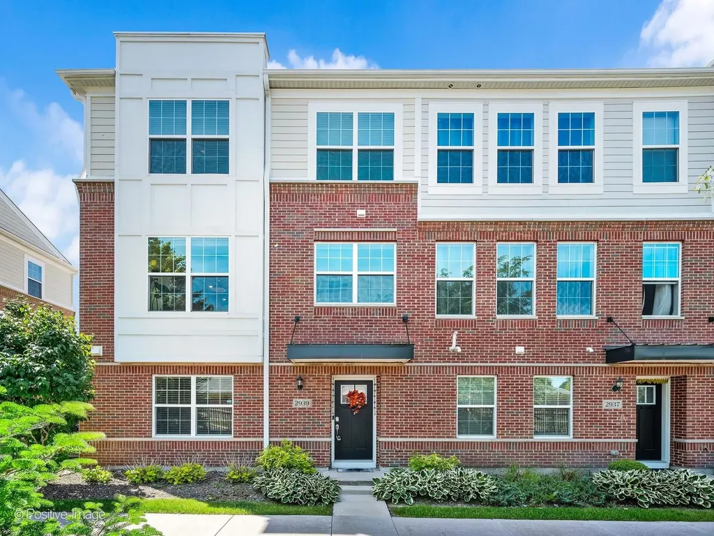 2939 Reflection Drive Naperville IL 60564