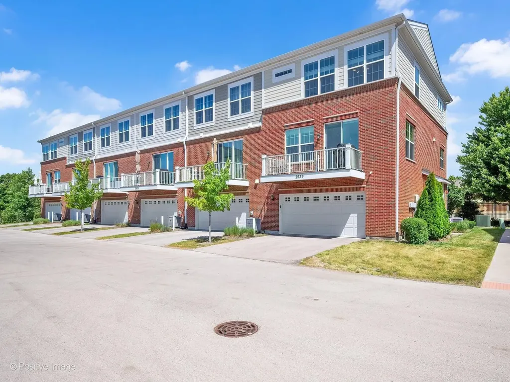 2939 Reflection Drive Naperville IL 60564