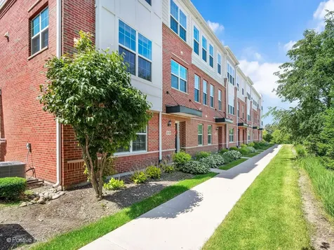2939 Reflection Drive Naperville IL 60564