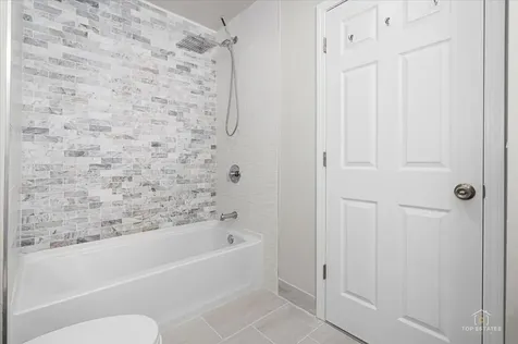 716 River Mill Parkway Wheeling IL 60090
