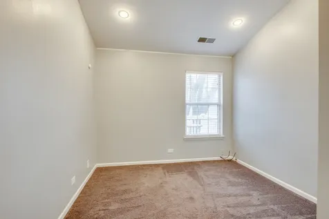 1829 Quaker Hollow Lane Streamwood IL 60107