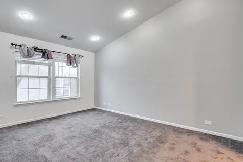 1829 Quaker Hollow Lane Streamwood IL 60107