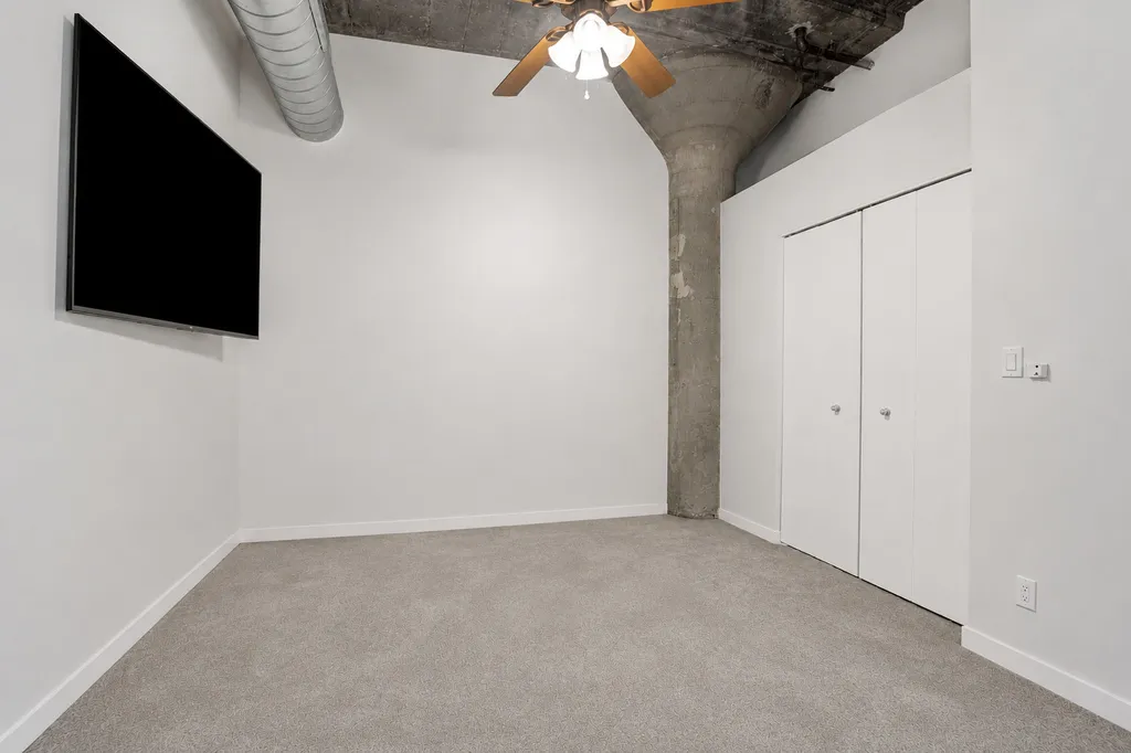 1069 West 14th Place Chicago IL 60608