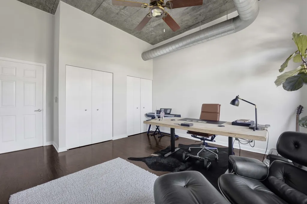 1069 West 14th Place Chicago IL 60608