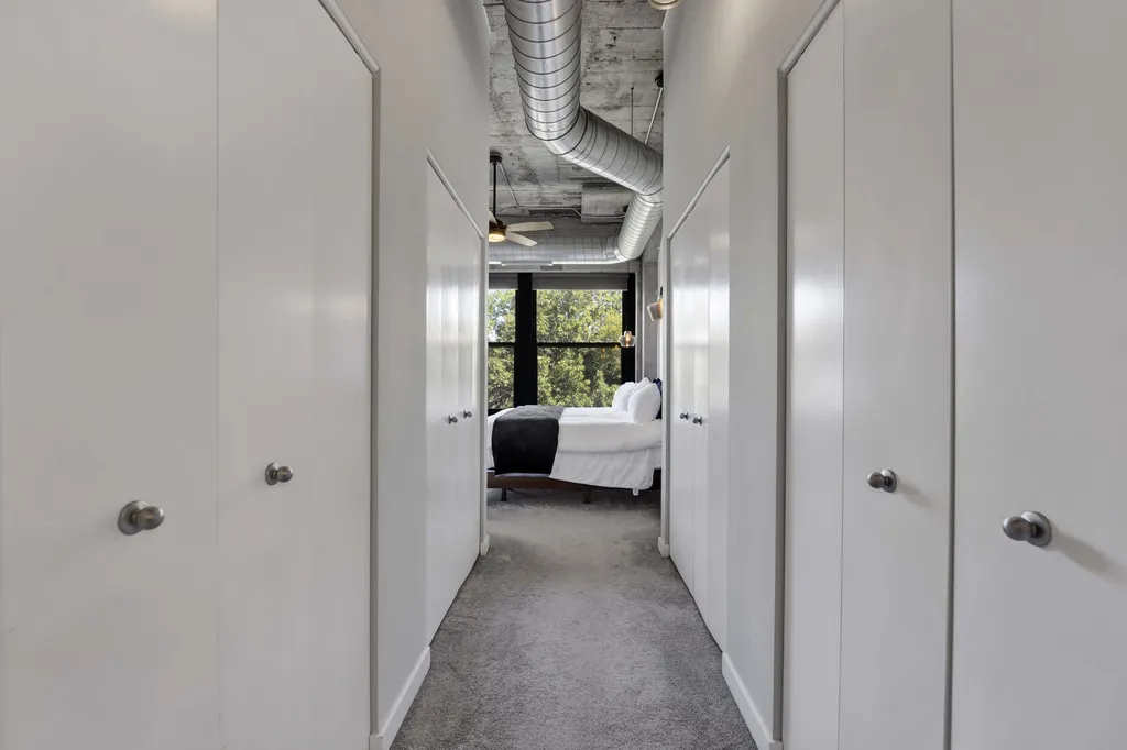 1069 West 14th Place Chicago IL 60608