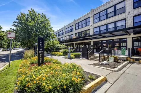 1069 West 14th Place Chicago IL 60608