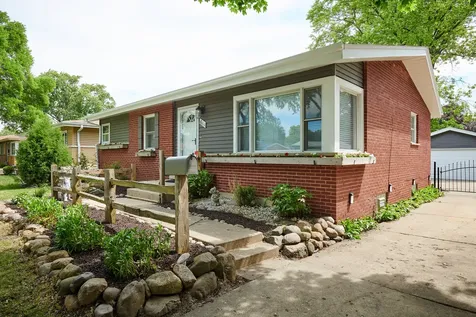 611 North Elmhurst Avenue Mount Prospect IL 60056
