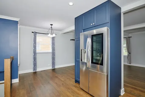 611 North Elmhurst Avenue Mount Prospect IL 60056