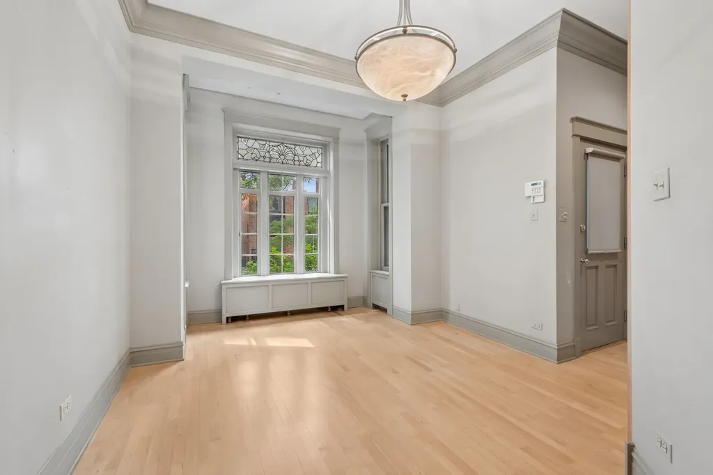 634 West Wellington Avenue Chicago IL 60657